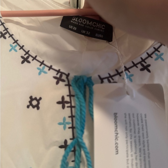 White dress. - Picture 4 of 4